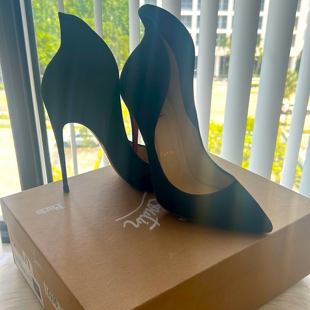 Louboutin Mea culpa